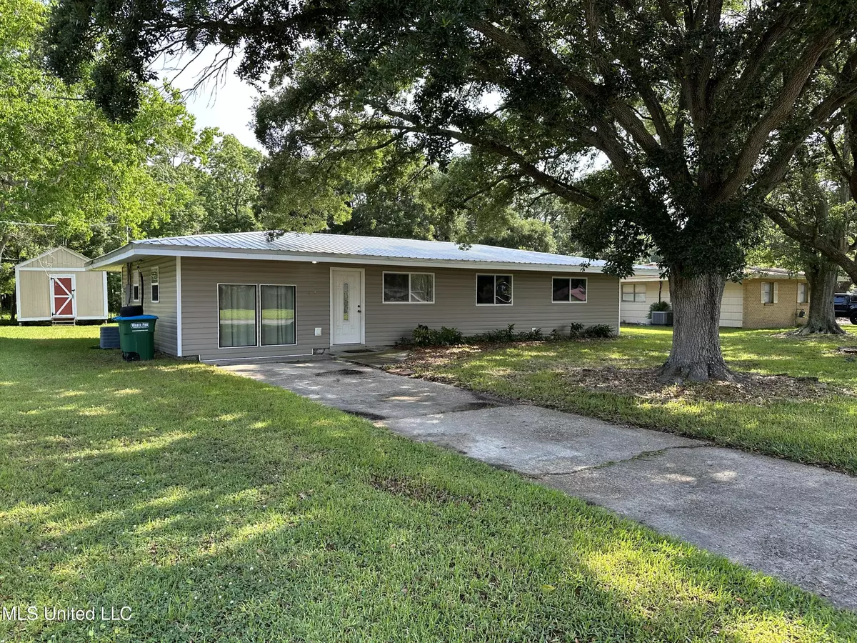 Pascagoula, MS 39567,2715 Wilson Avenue