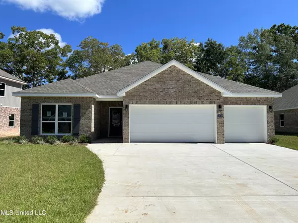 15716 Poydras Circle, Biloxi, MS 39532