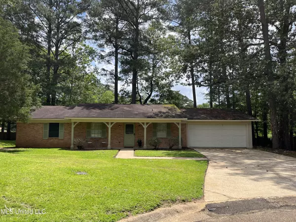 Brandon, MS 39042,108 Long Meadow Court