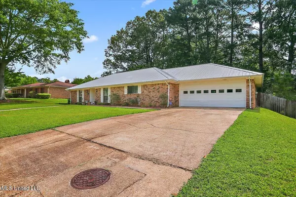 Brandon, MS 39042,132 Long Meadow Road