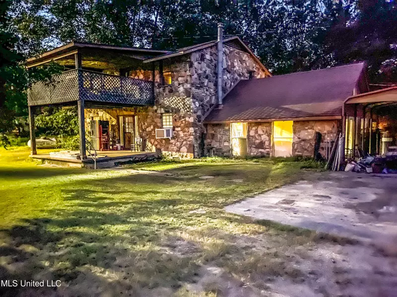 200 Jon Oaks Drive, Red Banks, MS 38661