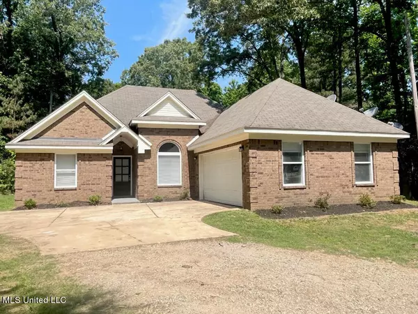 65 Beverly Lane, Holly Springs, MS 38635