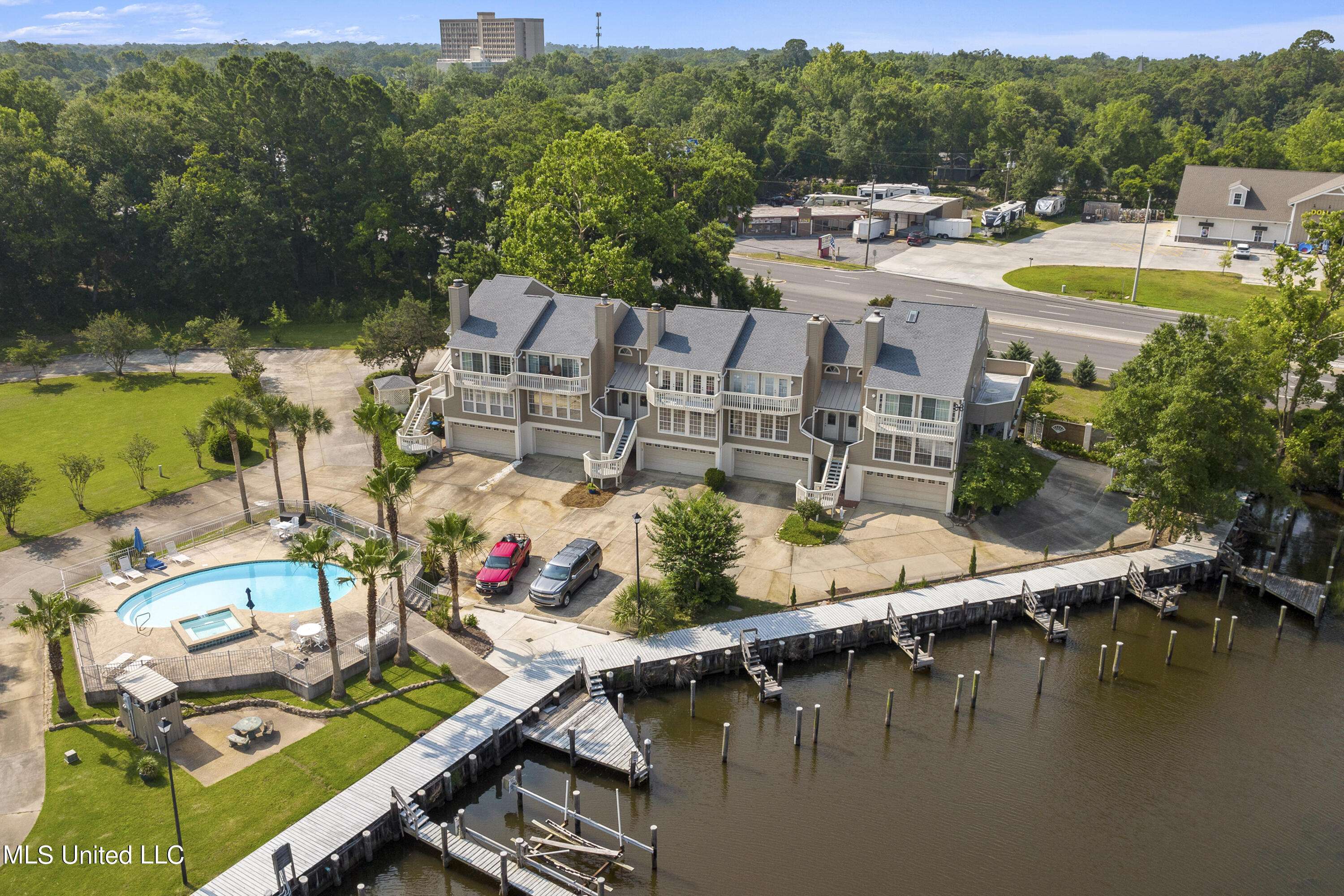 717 Bienville Boulevard #B3,  Ocean Springs,  MS 39564