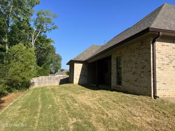 Canton, MS 39046,172 Sweetbriar Circle