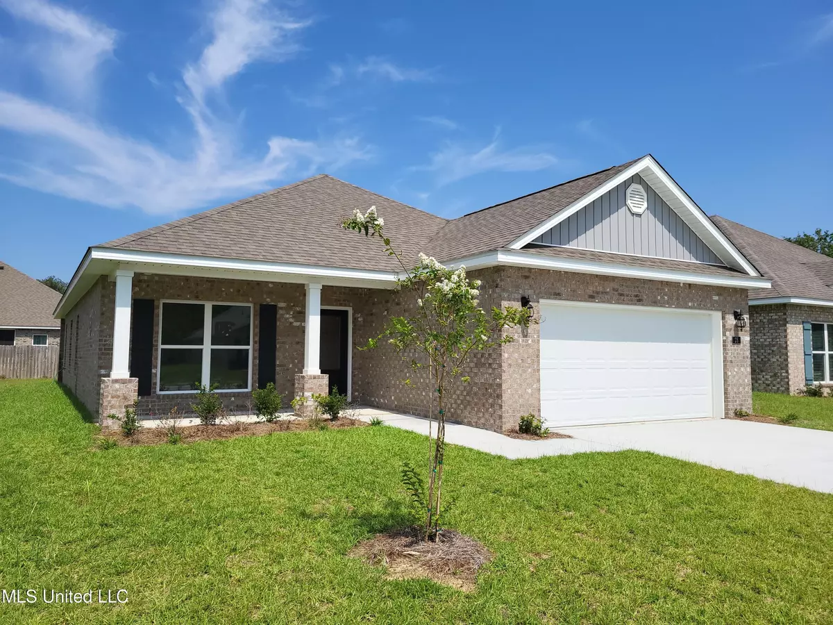 Ocean Springs, MS 39564,75 Saltmeadow Circle