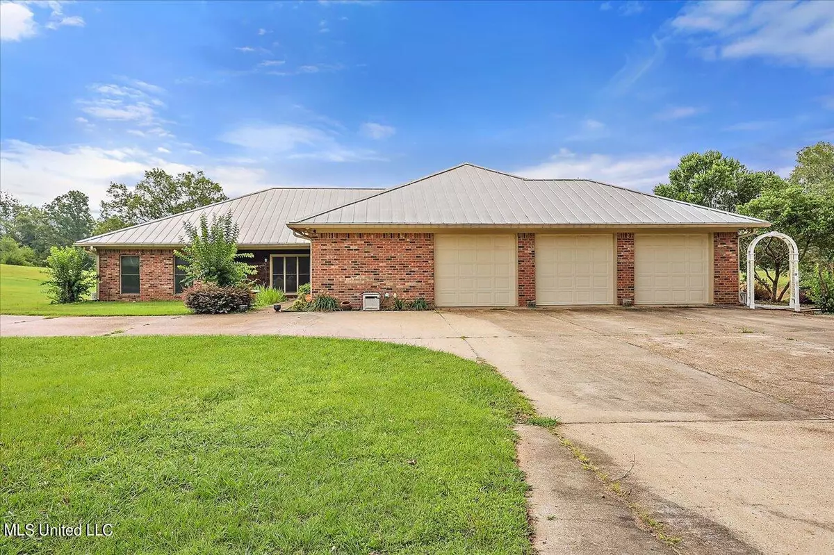 Raymond, MS 39154,2865 Seven Springs Road