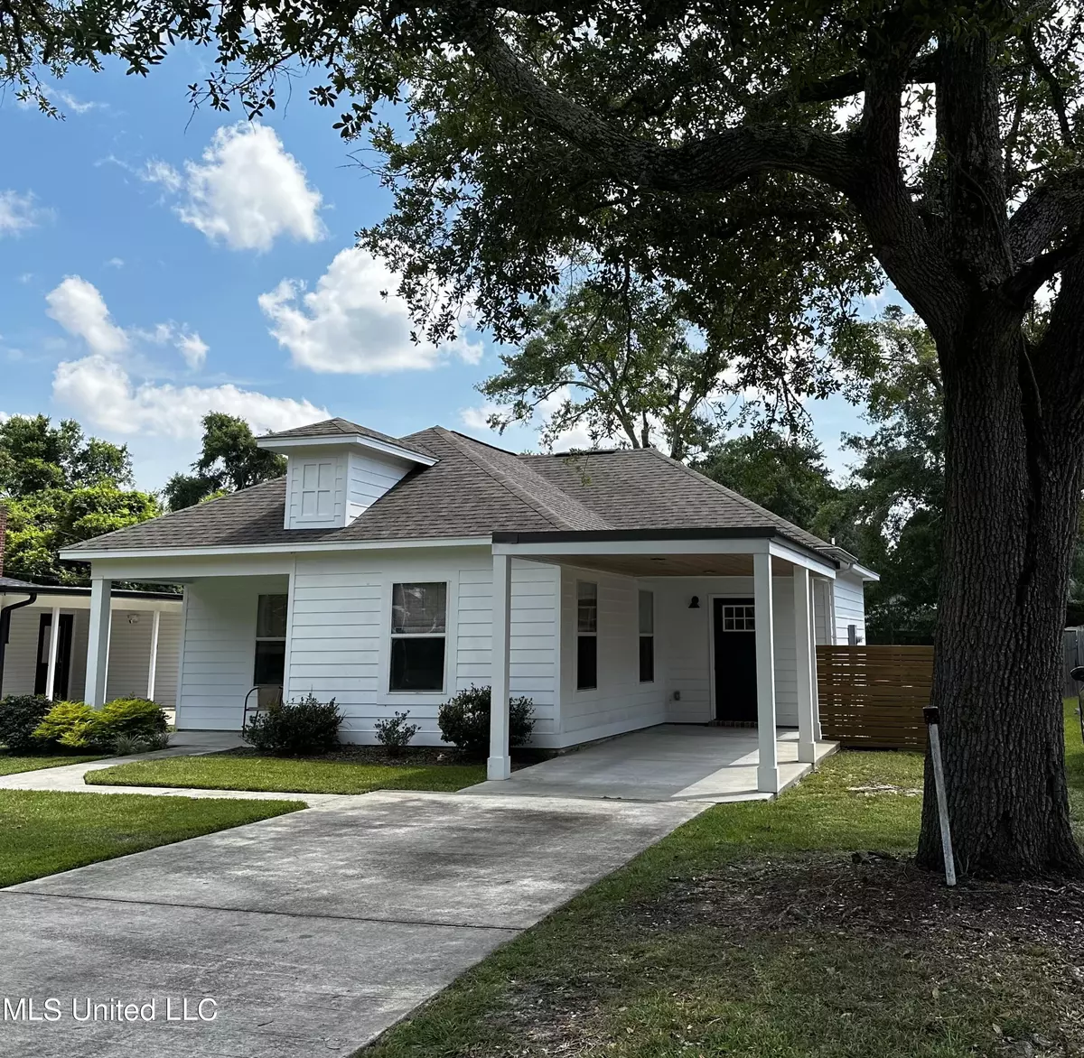 Long Beach, MS 39560,149 Ocean Wave Avenue