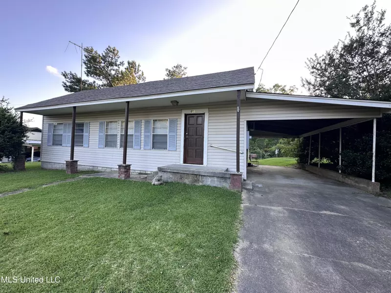 406 Oak Street, Mendenhall, MS 39114