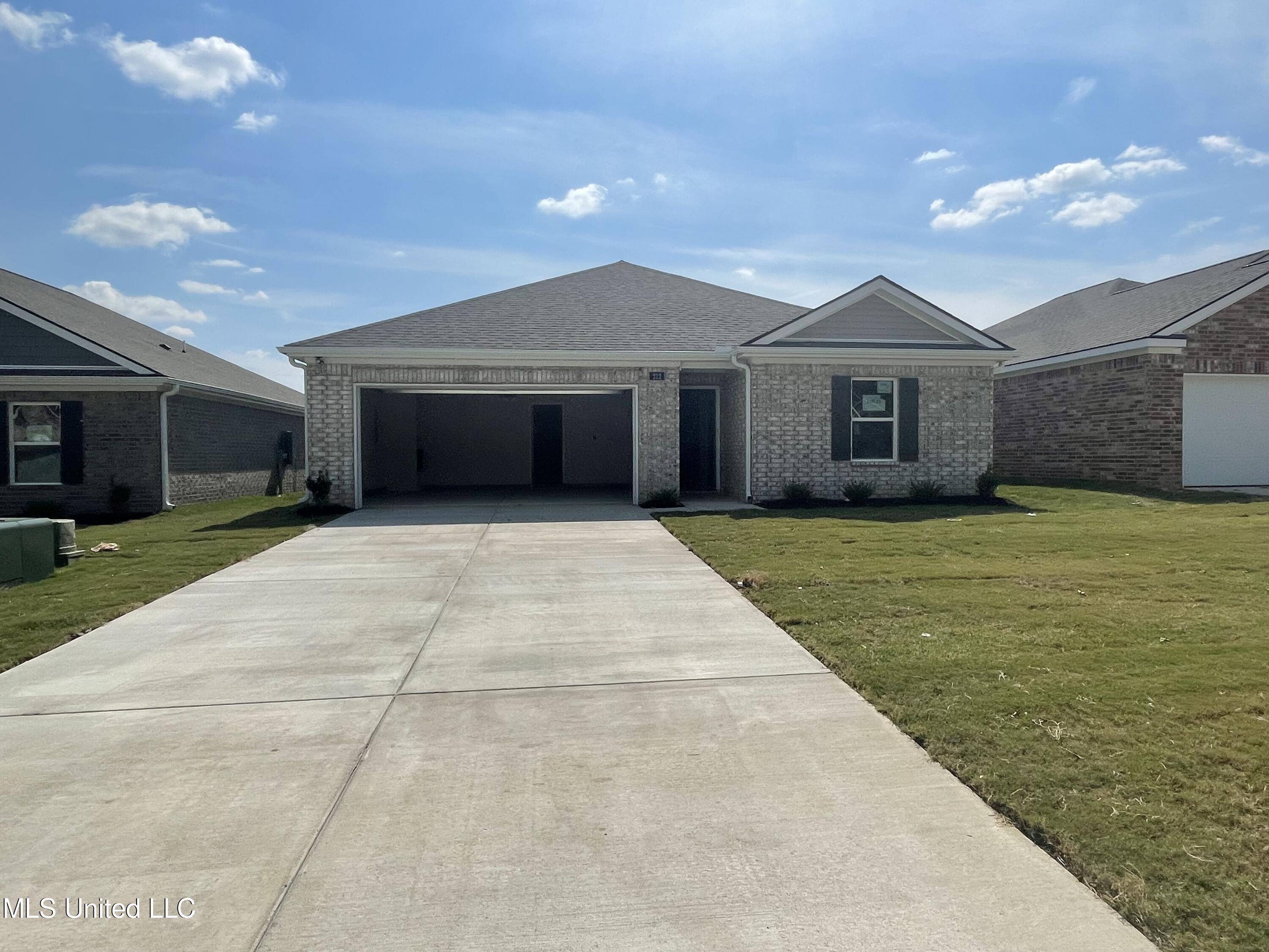 212 Silo Lane, Byhalia, MS 38611