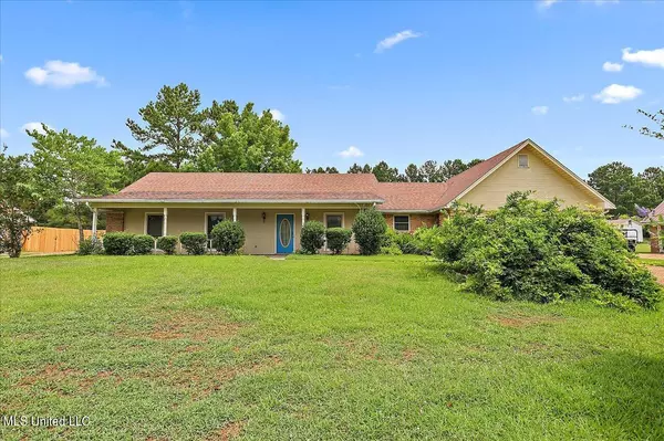 826 Richland East Drive, Richland, MS 39218