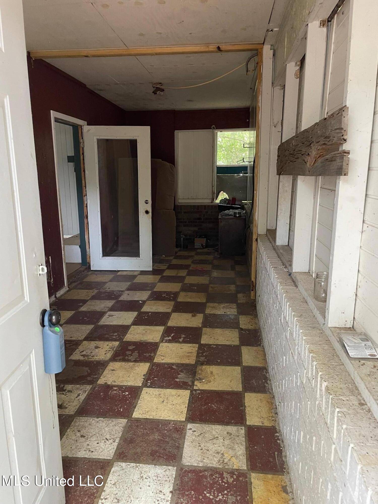 Hernando, MS 38632,8870 Bob White Drive