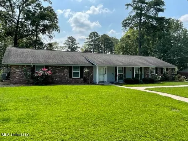 109 Eastgate Circle, Forest, MS 39074