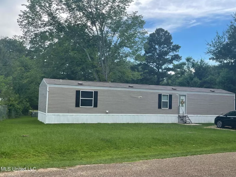 106 Robin Lane, Richland, MS 39218