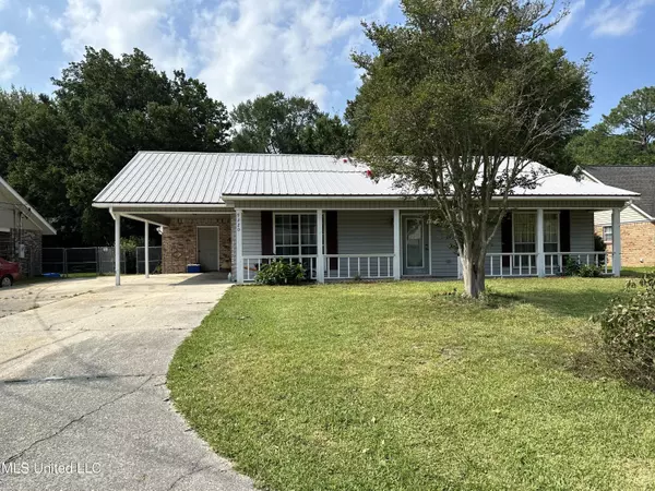 9220 Meadowlark Avenue, Ocean Springs, MS 39564