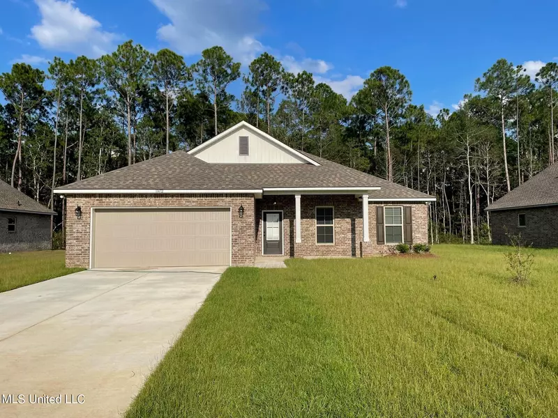 11472 Memphis Circle, Ocean Springs, MS 39564