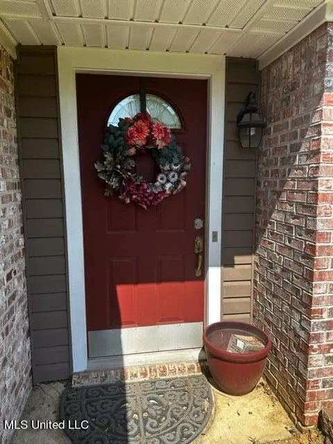 Byram, MS 39272,490 Glenwood Cove