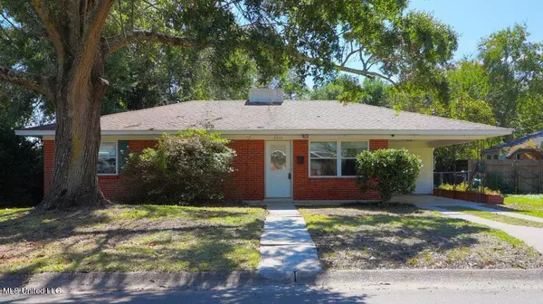 2212 Collins Boulevard, Gulfport, MS 39507