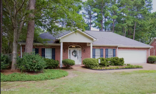 443 Shadowood Drive, Ridgeland, MS 39157