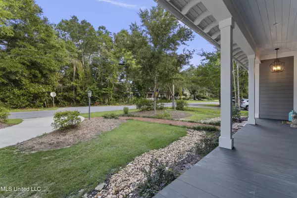 Ocean Springs, MS 39564,9380 Ridgeview Drive