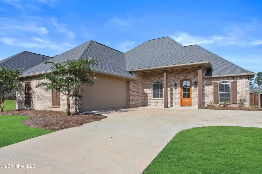 608 Gloucester Way, Flowood, MS 39232