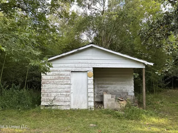 Leakesville, MS 39451,907 Grand Avenue Avenue