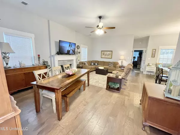 Hernando, MS 38632,662 Holiday Cove