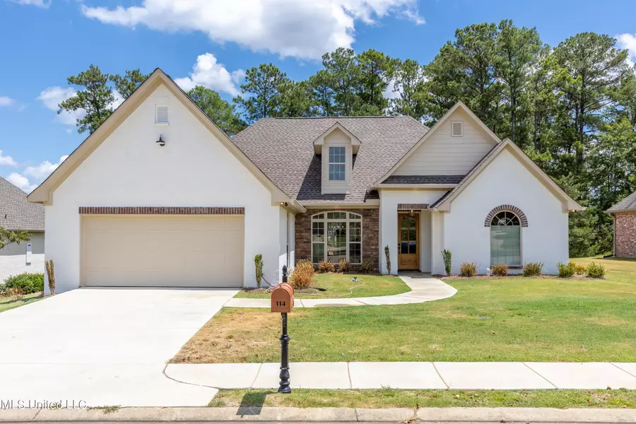 114 Willow Crest Circle, Brandon, MS 39047