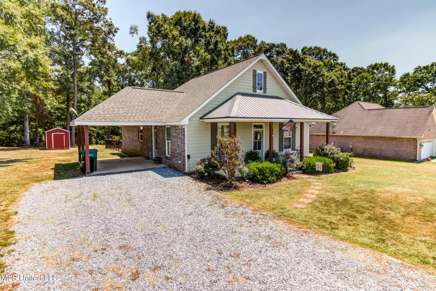 408 Highway 11 N Highway, Poplarville, MS 39470