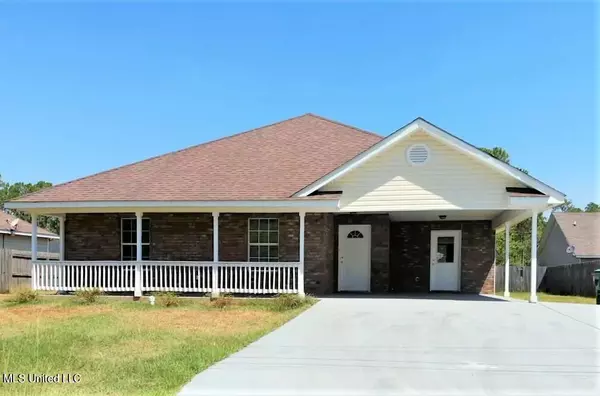 222 Dogwood Street, Waveland, MS 39576