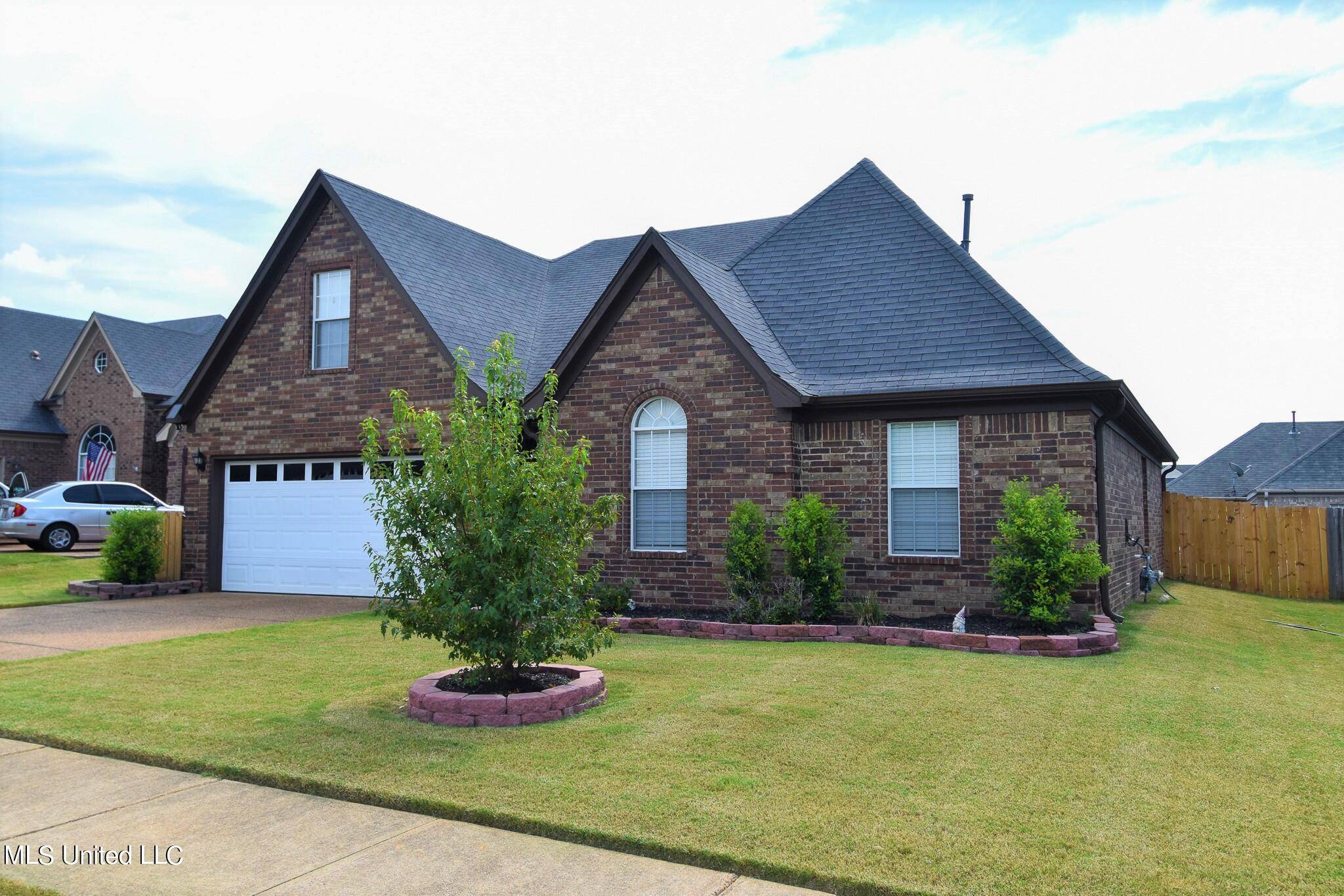 Southaven, MS 38672,5532 Amanda Belle