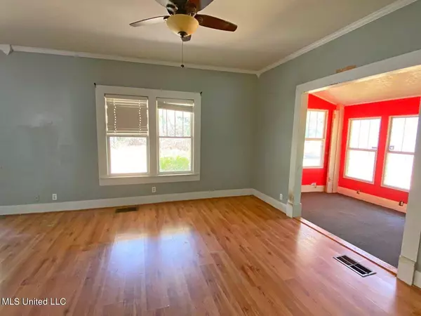 Bentonia, MS 39040,424 E Railroad Avenue