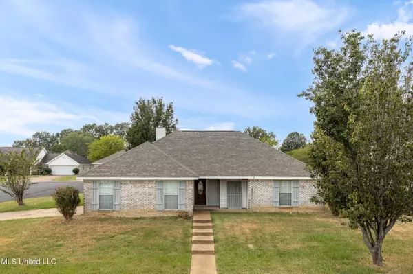 Pearl, MS 39208,812 Pin Oak Place