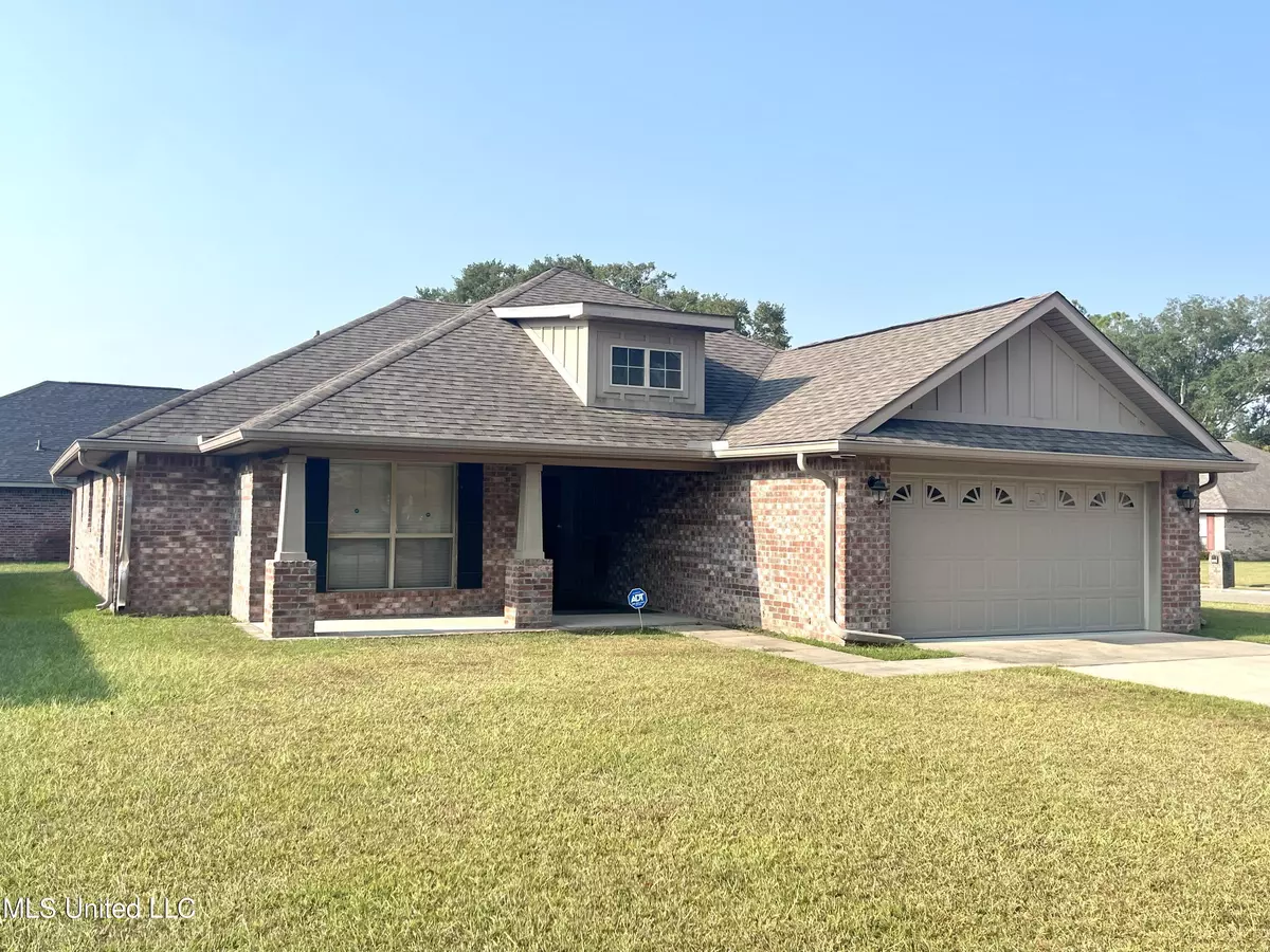 Gulfport, MS 39503,10559 Roundhill Drive