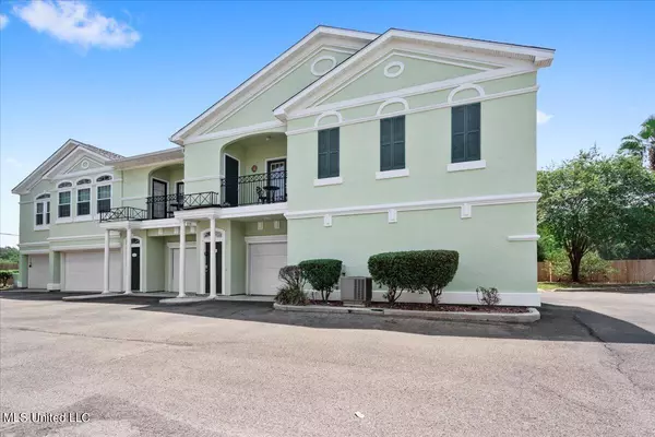 Gulfport, MS 39507,2252 Beach Drive #204