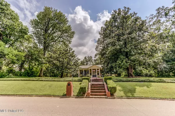 Holly Springs, MS 38635,127 W Gholson Avenue
