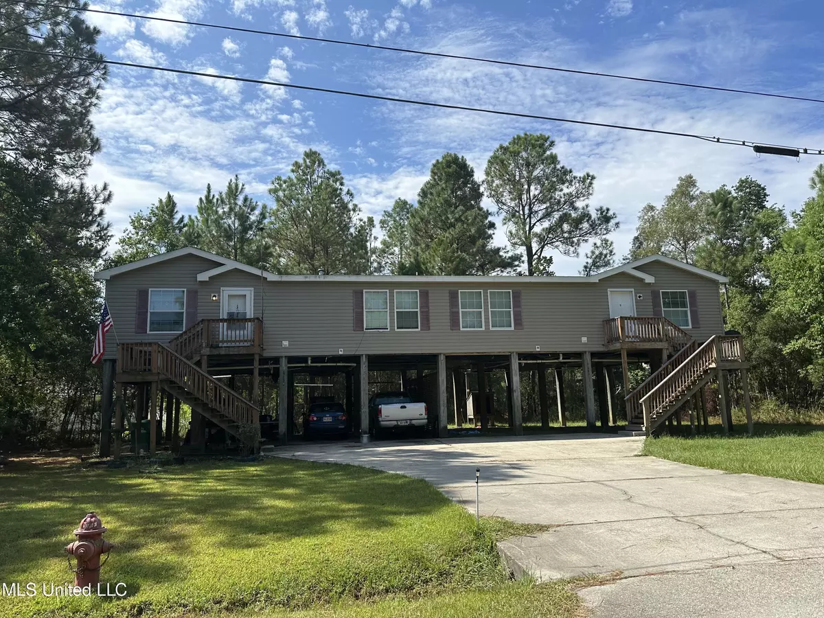 Bay Saint Louis, MS 39520,6055 E Pike Street #6057