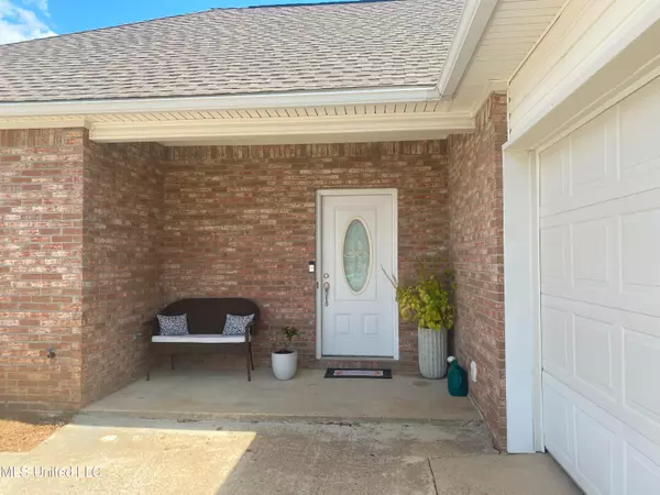 Flora, MS 39071,102 Oakgrove Drive