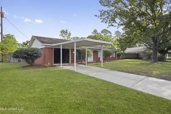 Ocean Springs, MS 39564,6324 Malory Drive