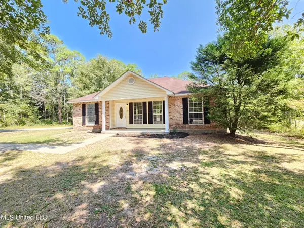 Ocean Springs, MS 39564,1212 Spruce Street