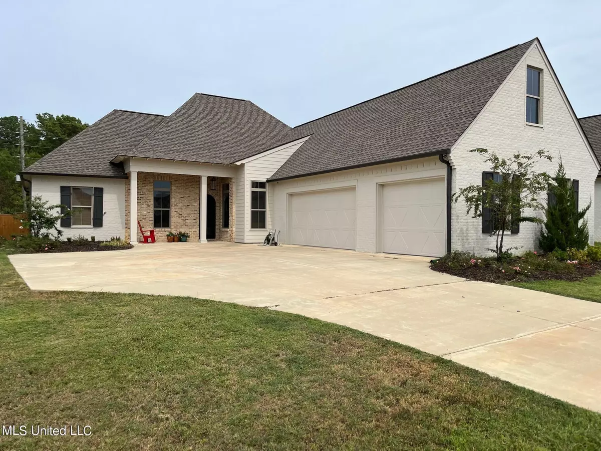 Flowood, MS 39232,1313 Jasmine Way