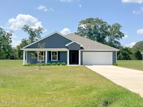 154 Magnolia Farms Drive, Lucedale, MS 39452