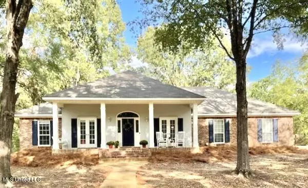 204 Heather Drive, Ridgeland, MS 39157