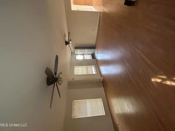 Clarksdale, MS 38614,1308 Lombard Street