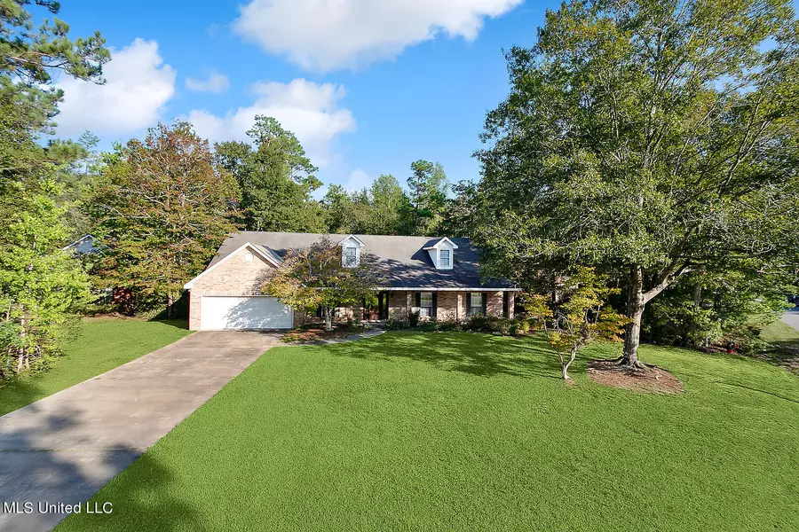 1815 E Lakeshore Drive, Carriere, MS 39426