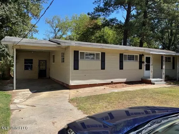 4240 Oakhill Drive, Jackson, MS 39206