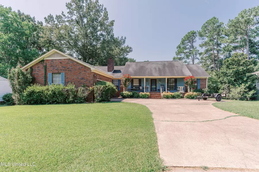 606 E Leake Street, Clinton, MS 39056