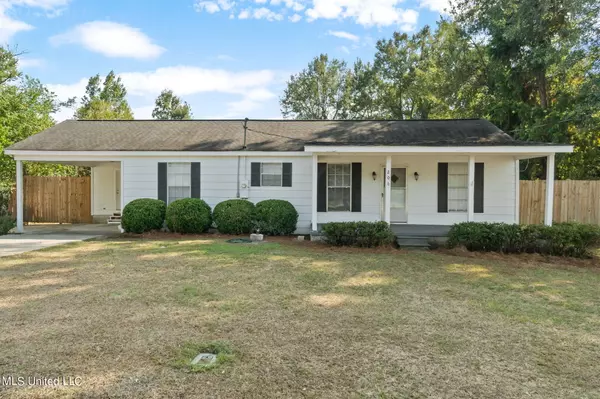 206 Ogilsvie Street, Petal, MS 39465