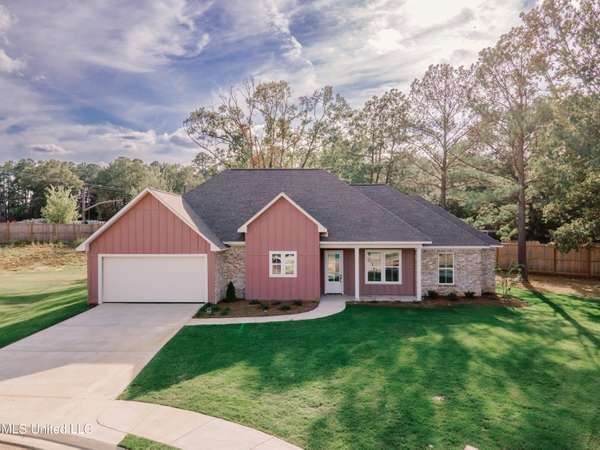 126 Trace Pointe Place,  Clinton,  MS 39056