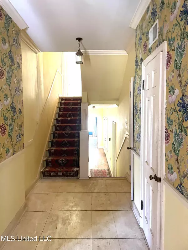 Como, MS 38619,513 Coleman Street