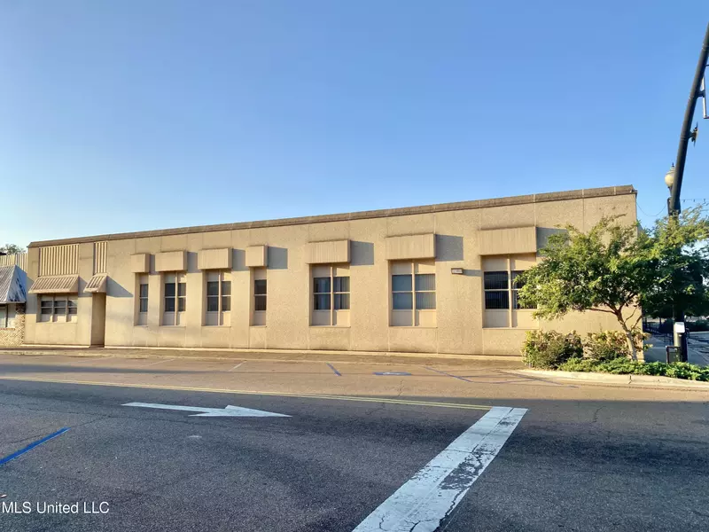 326 E Railroad Avenue, Crystal Springs, MS 39059